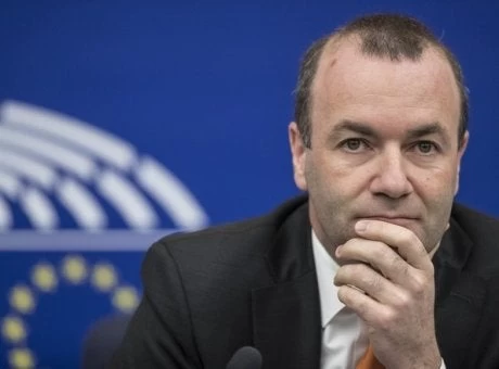 Βέμπερ: Ενεργή συμμετοχή των πολιτών στη λήψη αποφάσεων – Η Ευρώπη δεν γνωρίζει τις θυσίες της Ελλάδας